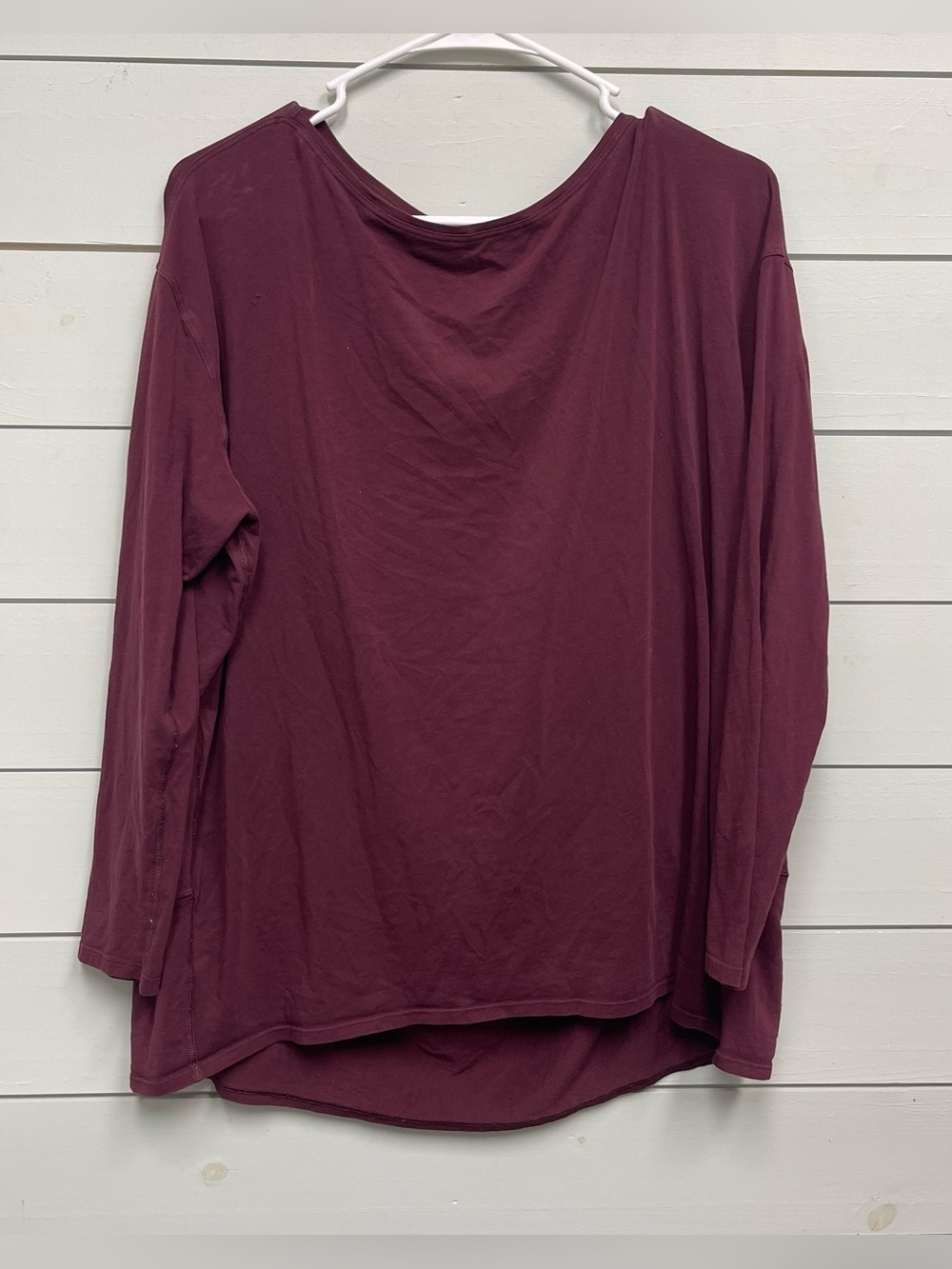 Lululemon back in action shirt maroon women's size 12